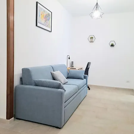 Cozy Near Metro A Daire Roma