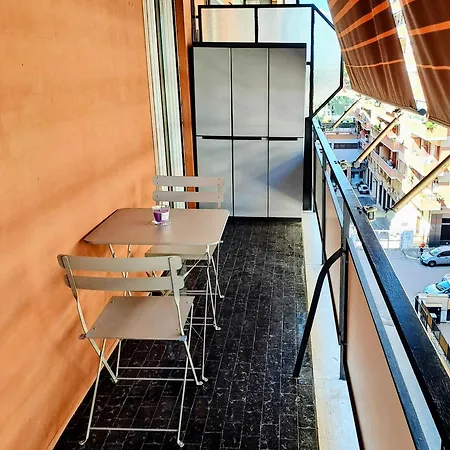 Cozy Near Metro A